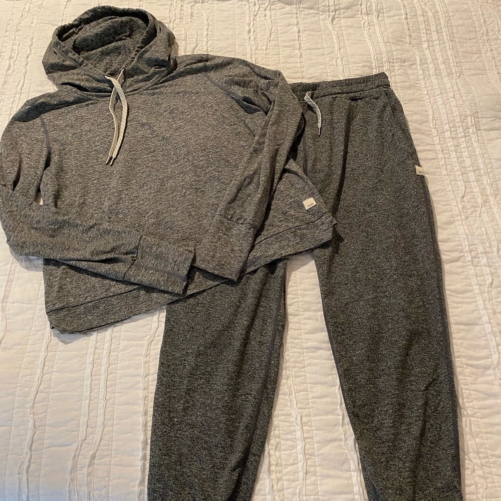 Vuori joggers/hoodie